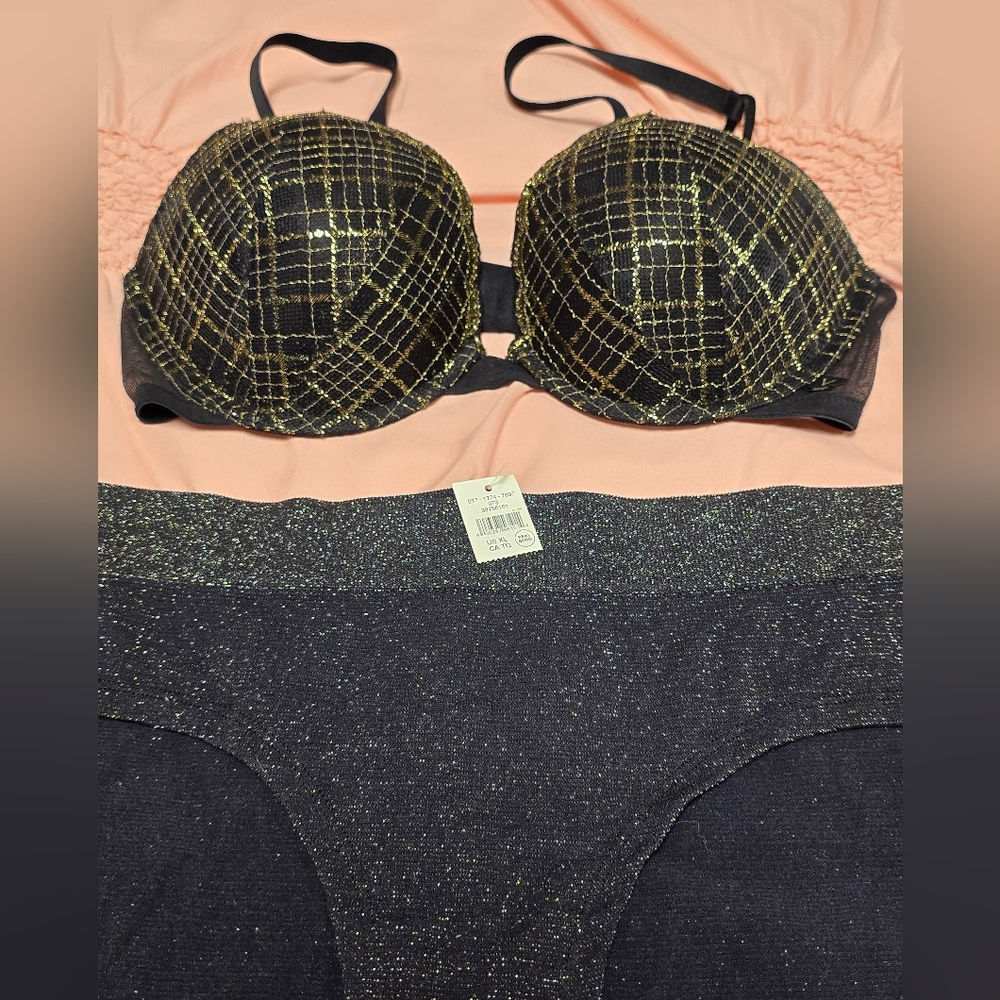 Women's Victoria Secret Bra & Aerie Panty Set - Picture 3 of 8